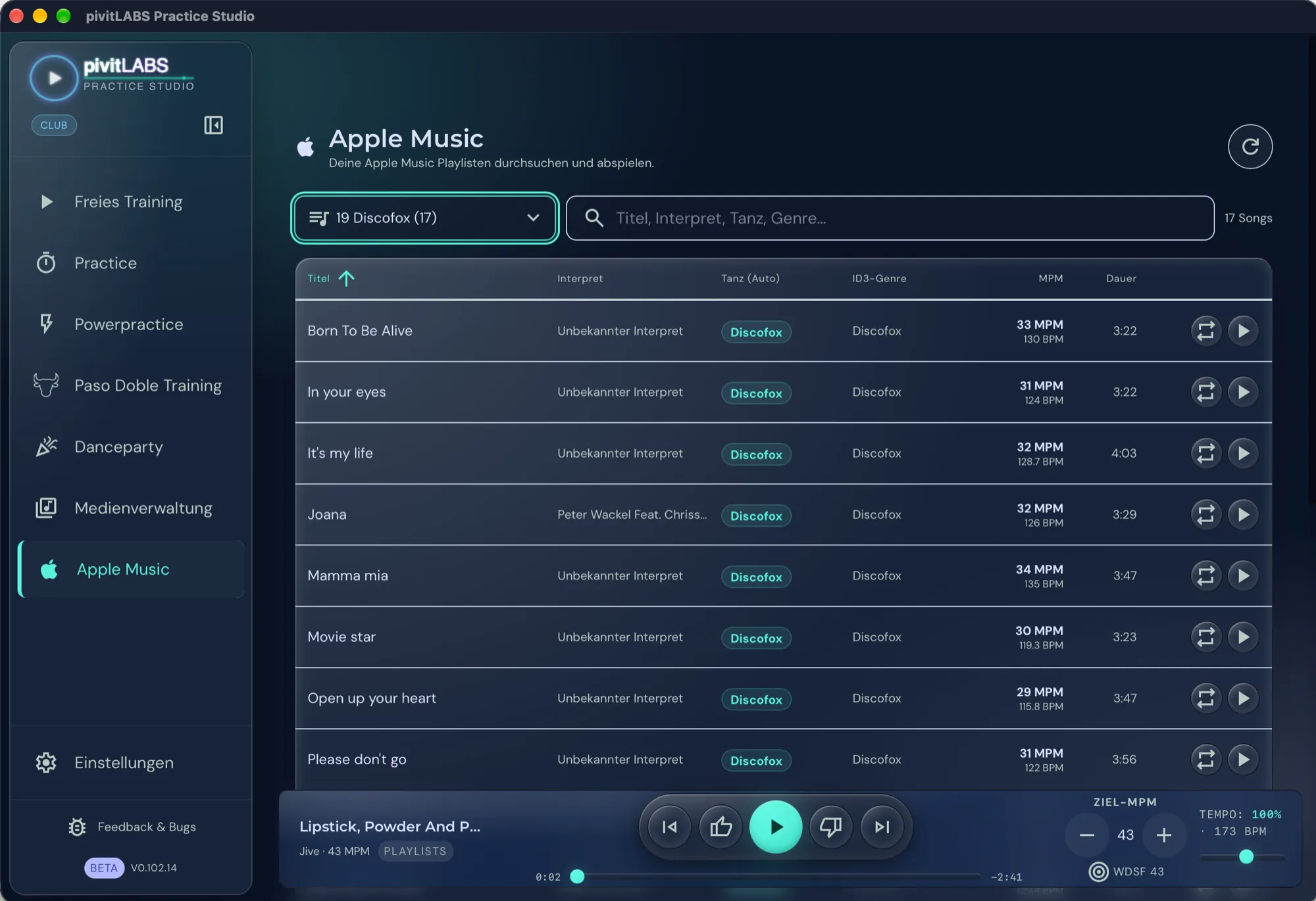 Der Apple-Music-Browser mit Playlist-Auswahl, Suche und der Liste der Songs, jeweils mit Tanz, Genre, Tempo und Dauer